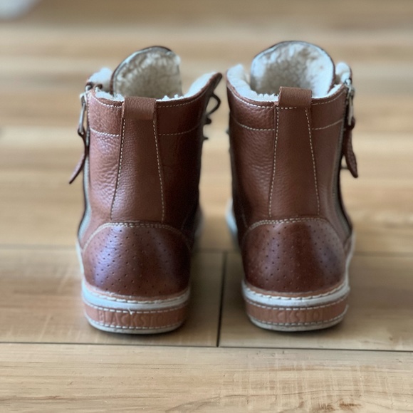 BLACKSTONE CW96 Shearling Lined Sneaker Boot - Picture 5 of 8